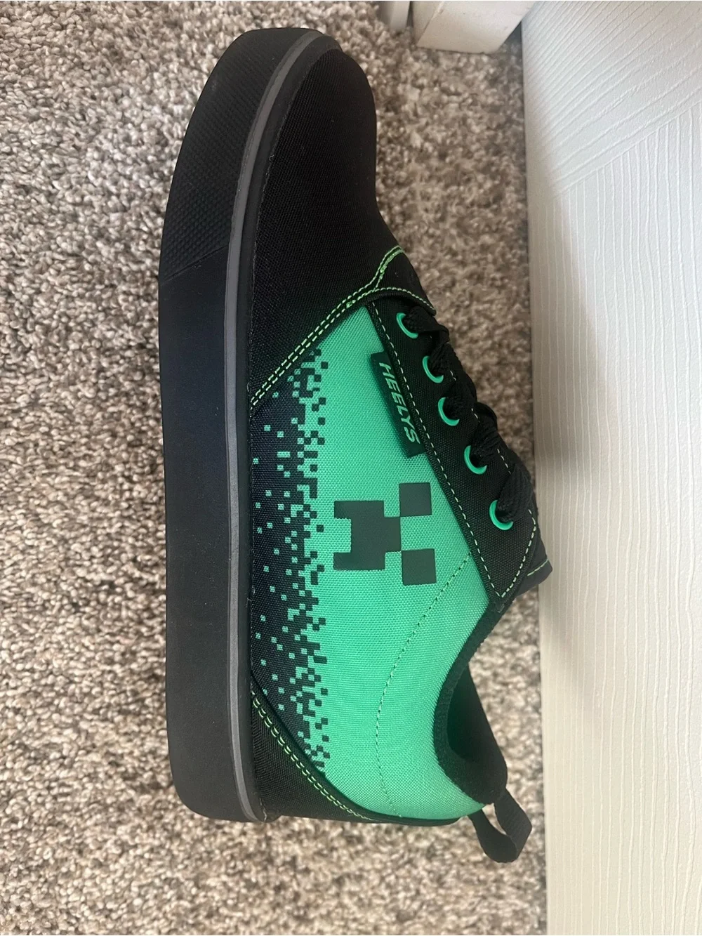 Heelys YOUTH Green and Black Mind Craft Skate Sneakers